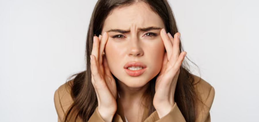 MÁS ALLÁ DEL BLOQUEADOR: COMO TUS LENTES, SON LA DEFENSA ANTI EDAD DEFINITIVA